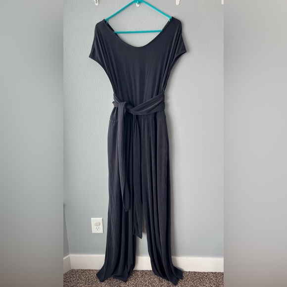 Free People dark grey wrap back modal blend wide leg jumpsuit Women’s size L - Picture 1 of 5